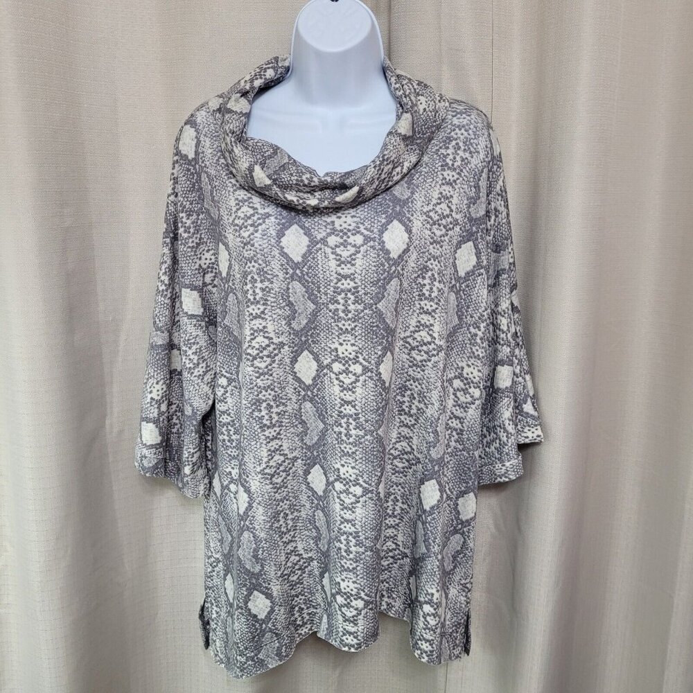 Andree By Unit Cowl Neck Pullover Tunic Women's Size Medium Snakeskin Print